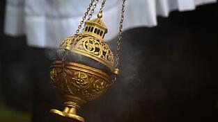 Vielleicht war es ein wenig zu viel des Segens: Weihrauch von Sternsingern hat in einem M&uuml;nchner Kloster einen Brandalarm ausgel&ouml;st. (Symbolbild)