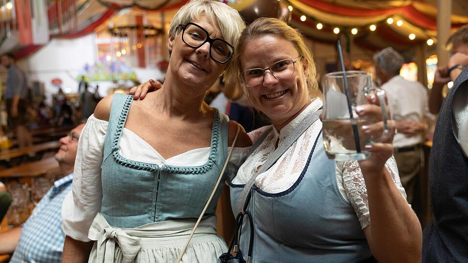 Die Partybilder vom Samstag, 8. August, aus dem Festzelt Greindl. Die Partybilder vom Samstag, 8. August, aus dem Festzelt Greindl.