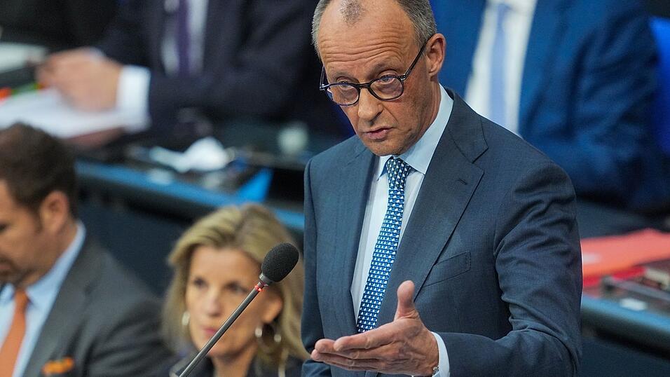 Der Regierungschef sagte im Bundestag: &laquo;Wolfram Weimer hat mein Vertrauen.&raquo;