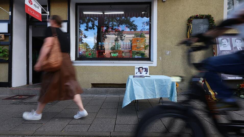 In seinem Gemüseladen «Himmet Market» in der Bad-Schachener-Straße wurde Habil Kiliç vor 25 Jahren ermordet. In seinem Gemüseladen «Himmet Market» in der Bad-Schachener-Straße wurde Habil Kiliç vor 25 Jahren ermordet.
