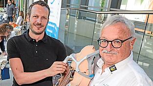 Professor Doktor Christoph Schöbel und Helmut Dendl, Bundesvorsitzender des GSD, halten Vorträge zum Thema Schlafapnoe am Gesundheitstag im Plattlinger Bürgerspital. Professor Doktor Christoph Schöbel und Helmut Dendl, Bundesvorsitzender des GSD, halten Vorträge zum Thema Schlafapnoe am Gesundheitstag im Plattlinger Bürgerspital.