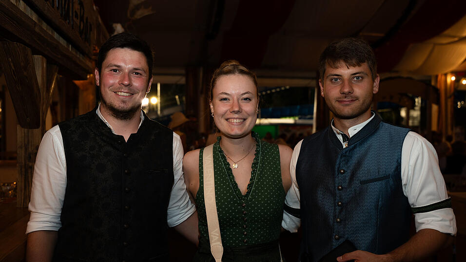 Die Partybilder vom Mittwoch, 12. August, aus dem Festzelt Greindl. Die Partybilder vom Mittwoch, 12. August, aus dem Festzelt Greindl.