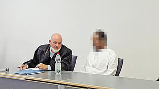 Der Unterbringungsbefehl gegen den Mandanten von Christian Pustelnik ist rechtskräftig aufgehoben. Der Unterbringungsbefehl gegen den Mandanten von Christian Pustelnik ist rechtskräftig aufgehoben.