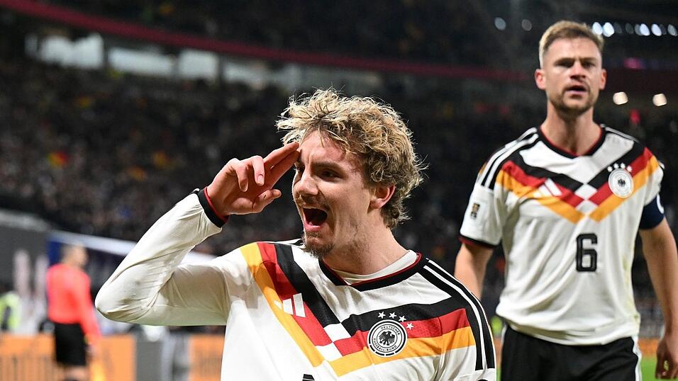 Nick Woltemade jubelt über ein Tor im DFB-Trikot (Archivbild). Nick Woltemade jubelt über ein Tor im DFB-Trikot (Archivbild).