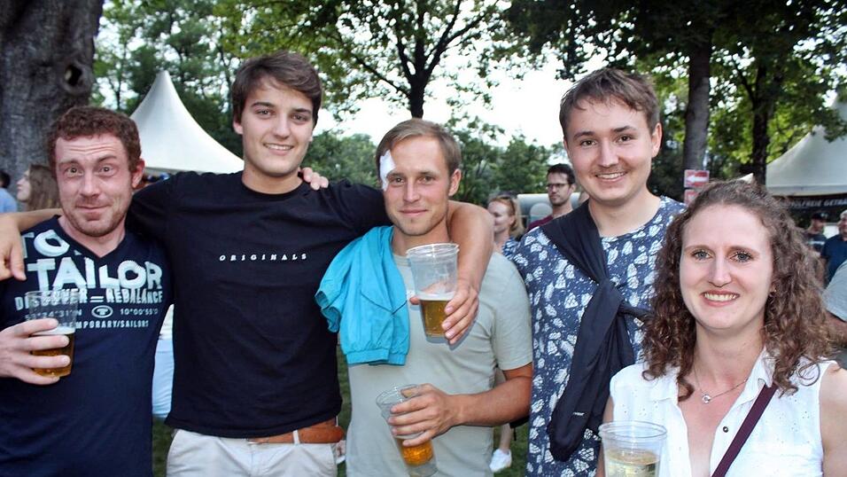 Fotos des&nbsp;ersten Open-Air-Abends auf der Ringelstecherwiese.&nbsp;