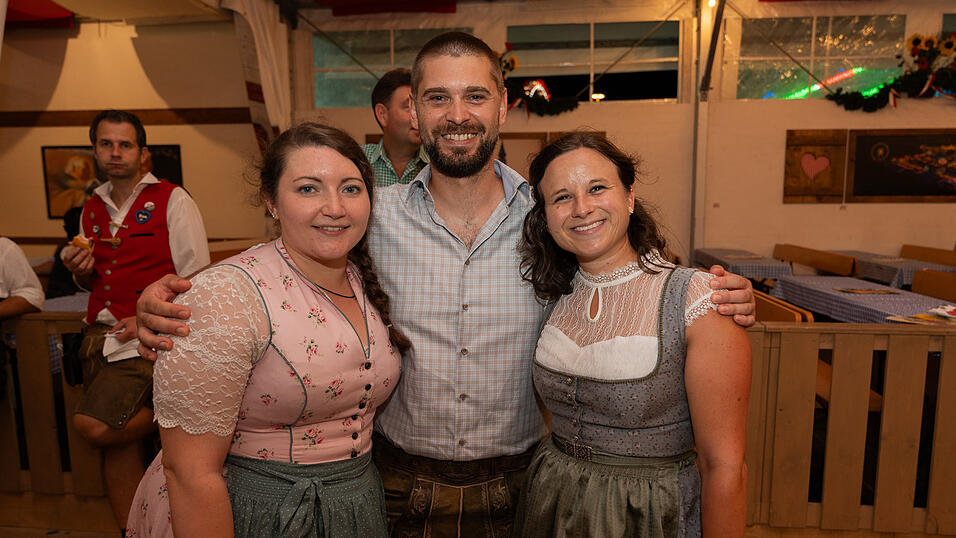 Die Partybilder vom Sonntag, 20. August 2023, aus dem Festzelt Greindl. Die Partybilder vom Sonntag, 20. August 2023, aus dem Festzelt Greindl.