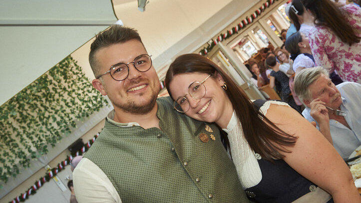 Die Partybilder vom Samstag, 8. August, aus dem Festzelt Lechner. Die Partybilder vom Samstag, 8. August, aus dem Festzelt Lechner.