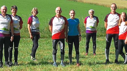 Schnell unterwegs waren unter anderem (v. l.) Siegfried Liebl, Gertrud Liebl, Iris Bauer, Robert Engl, Veronika Engl, Josef Kümpfbeck, Stefan Hötzinger und Verena Hötzinger.