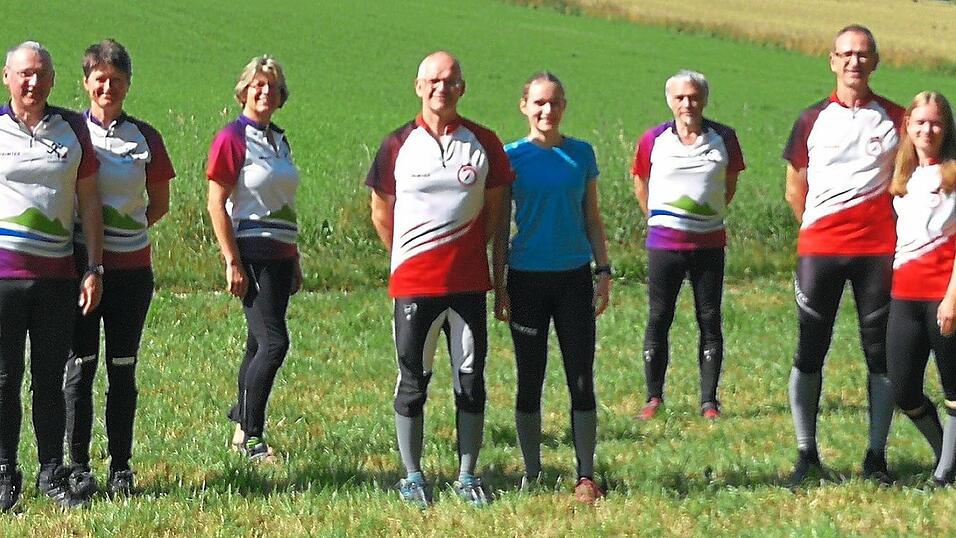 Schnell unterwegs waren unter anderem (v. l.) Siegfried Liebl, Gertrud Liebl, Iris Bauer, Robert Engl, Veronika Engl, Josef Kümpfbeck, Stefan Hötzinger und Verena Hötzinger. Schnell unterwegs waren unter anderem (v. l.) Siegfried Liebl, Gertrud Liebl, Iris Bauer, Robert Engl, Veronika Engl, Josef Kümpfbeck, Stefan Hötzinger und Verena Hötzinger.