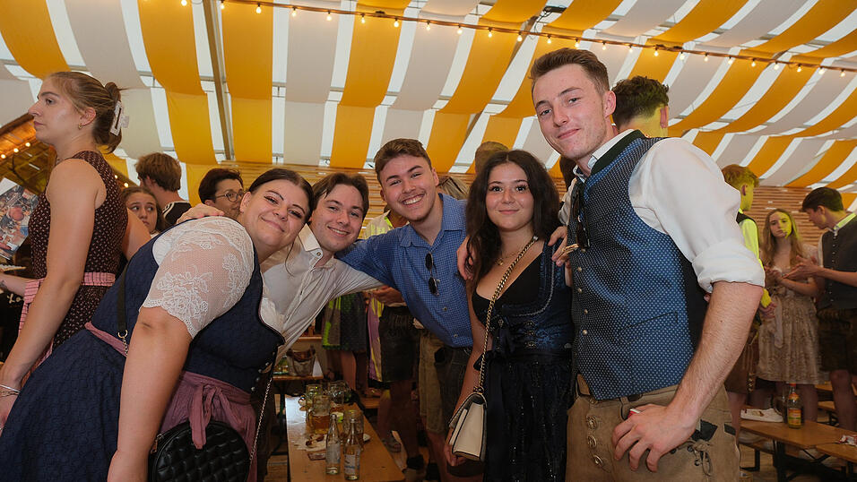 Die Partybilder vom Mittwoch, 16. August 2023, aus dem Festzelt Nothaft. Die Partybilder vom Mittwoch, 16. August 2023, aus dem Festzelt Nothaft.