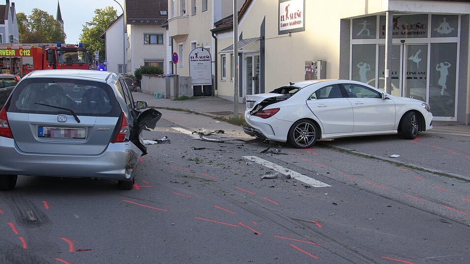 Bei einem Unfall in Plattling (Kreis Deggendorf) ist am Mittwoch ein Mensch gestorben.