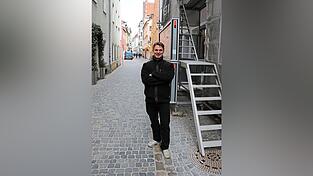 Noch steht vor Johannes Feifels Buchhandlung in der Oberen Bachgasse 19 ein Ger&uuml;st. Doch schon bald sollen sich hier Fantasy-Liebhaber heimisch f&uuml;hlen. Seine Buchhandlung &bdquo;Der B&uuml;cherdrache&ldquo; befindet sich direkt neben dem neuen Laden &bdquo;Spielh&ouml;hle&ldquo;. Zwischen den Kunden beider L&auml;den d&uuml;rfte es wohl &Uuml;berschneidungen geben.