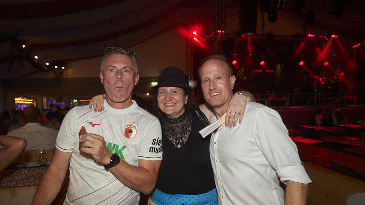 Die Partybilder vom Freitag, 15. August, aus dem Festzelt Lechner. Die Partybilder vom Freitag, 15. August, aus dem Festzelt Lechner.