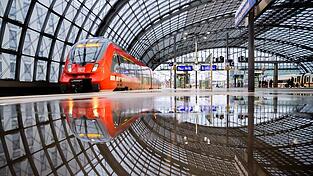 Das Deutschlandticket erm&ouml;glicht bundesweit Fahrten im Regional- und Nahverkehr. (Archivbild)