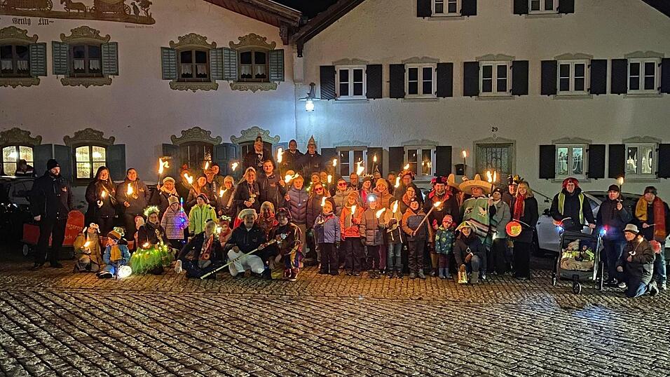 Am Sonntag war Fackelzug.