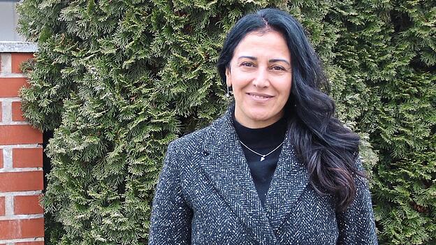 Feride Niedermeier, langjährige Grünen-Stadträtin, tritt nun als Direktkandidatin für den Bundestag an. Sie lebt in Straubing-Ittling.