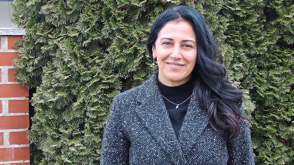 Feride Niedermeier, langjährige Grünen-Stadträtin, tritt nun als Direktkandidatin für den Bundestag an. Sie lebt in Straubing-Ittling. Feride Niedermeier, langjährige Grünen-Stadträtin, tritt nun als Direktkandidatin für den Bundestag an. Sie lebt in Straubing-Ittling.