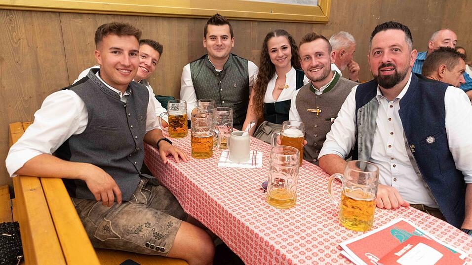 Die Partybilder vom Freitag, 7. August, aus dem Festzelt Krönner. Die Partybilder vom Freitag, 7. August, aus dem Festzelt Krönner.