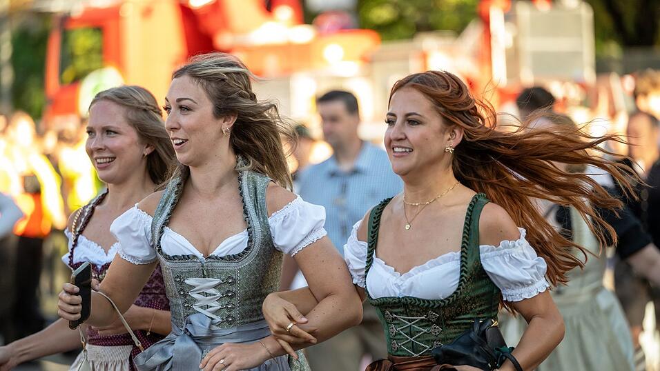 Eintritt f&uuml;rs Oktoberfest? Laut einer Umfrage haben viele Deutsche damit kein grunds&auml;tzliches Problem. (Illustration)