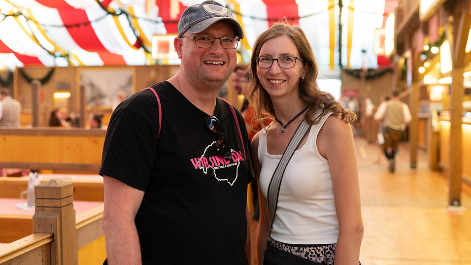 Die Partybilder vom Dienstag, 11. August, aus dem Festzelt Krönner. Die Partybilder vom Dienstag, 11. August, aus dem Festzelt Krönner.