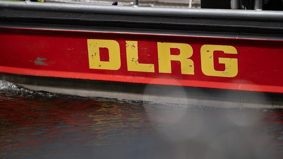Auch die Deutsche Lebens-Rettungs-Gesellschaft ist am Einsatz beteiligt. (Symbolbild) Auch die Deutsche Lebens-Rettungs-Gesellschaft ist am Einsatz beteiligt. (Symbolbild)