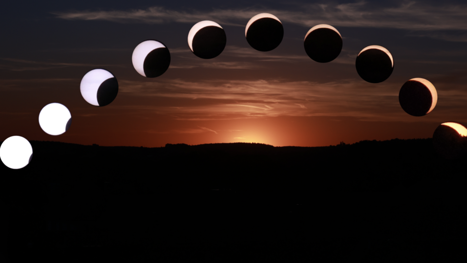 Mit einem entsprechenden Filter vor dem Teleobjektiv konnte der Verlauf der Sonnenfinsternis Stück für Stück festgehalte werden. Am Ende ging die Sonne dann im Westen unter und tauchte den Horizont rot. Mit einem entsprechenden Filter vor dem Teleobjektiv konnte der Verlauf der Sonnenfinsternis Stück für Stück festgehalte werden. Am Ende ging die Sonne dann im Westen unter und tauchte den Horizont rot.