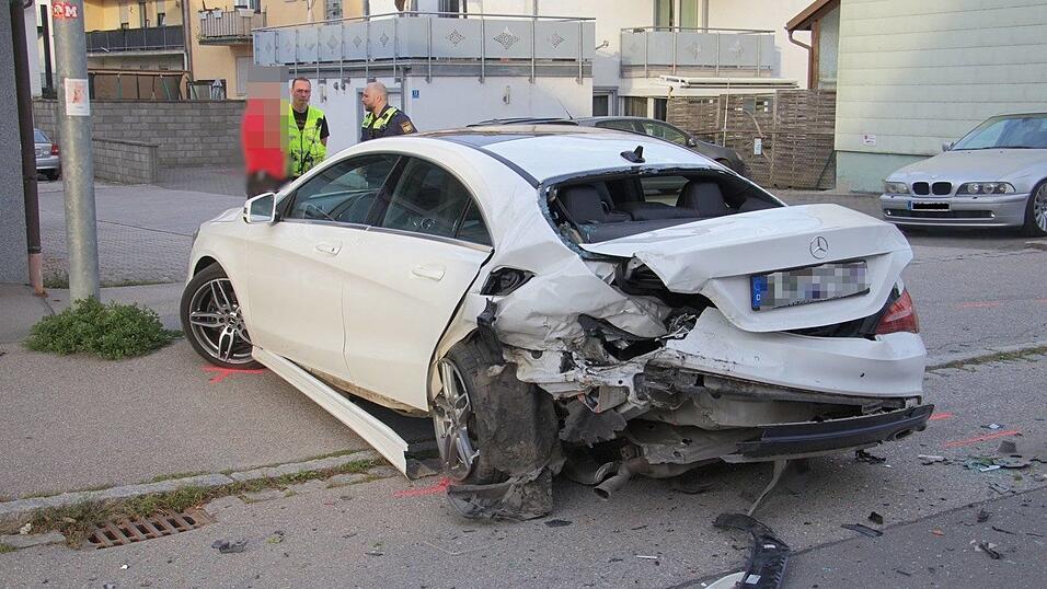Bei einem Unfall in Plattling (Kreis Deggendorf) ist am Mittwoch ein Mensch gestorben.&nbsp;