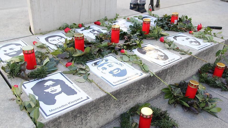 Vor fünf Jahren starben neun Menschen bei einem rechtsextremen Anschlag in Hanau, darunter ein Regensburger. Vor fünf Jahren starben neun Menschen bei einem rechtsextremen Anschlag in Hanau, darunter ein Regensburger.