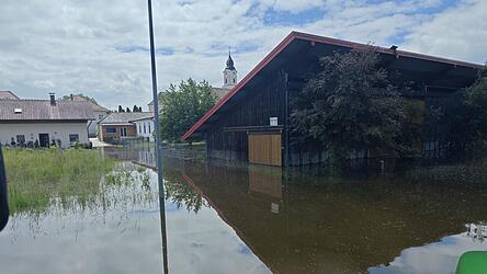 Land unter hie&szlig; es zuletzt 2024 in K&uuml;nzing und Osterhofen. Dringend wird der weitere Donauausbau erwartet, doch der Planfeststellungsbeschluss l&auml;sst auf sich warten.