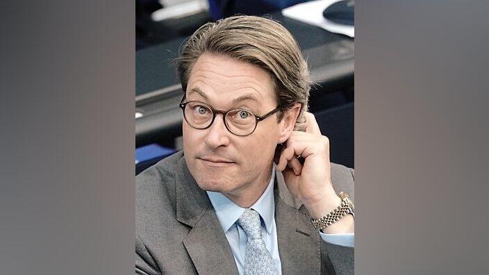 Andreas Scheuer muss bei der Lkw-Maut nachsteuern. Andreas Scheuer muss bei der Lkw-Maut nachsteuern.