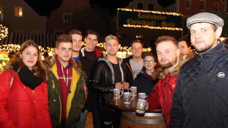 Es weihnachtet in Landshut. Am Donnerstag ist der Christkindlmarkt feierlich er&ouml;ffnet worden.