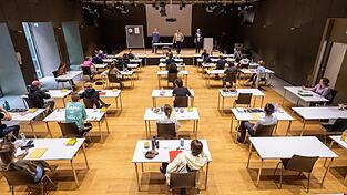 Die Abiturpr&uuml;fungen im Freistaat beginnen. (Archivbild)