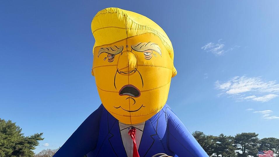 Die Proteste richten sich gegen Trump und seine Politik.