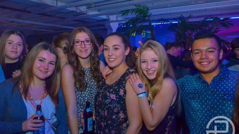 Gleich bei der Eröffnung platzte die neue Diskothek Peggy P. aus allen Nähten. Gleich bei der Eröffnung platzte die neue Diskothek Peggy P. aus allen Nähten.