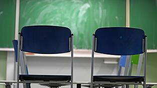 Ein Bundesprogramm zur Finanzieurng von Schulen ist schon eine feine Sache - aber sollte uns Bildung nicht von Haus aus mehr wert sein? (Archivbild) Ein Bundesprogramm zur Finanzieurng von Schulen ist schon eine feine Sache - aber sollte uns Bildung nicht von Haus aus mehr wert sein? (Archivbild)