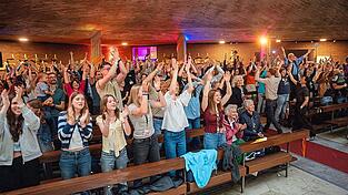 In der Regensburger Westmünster-Kirche wurde gebetet und gesungen.