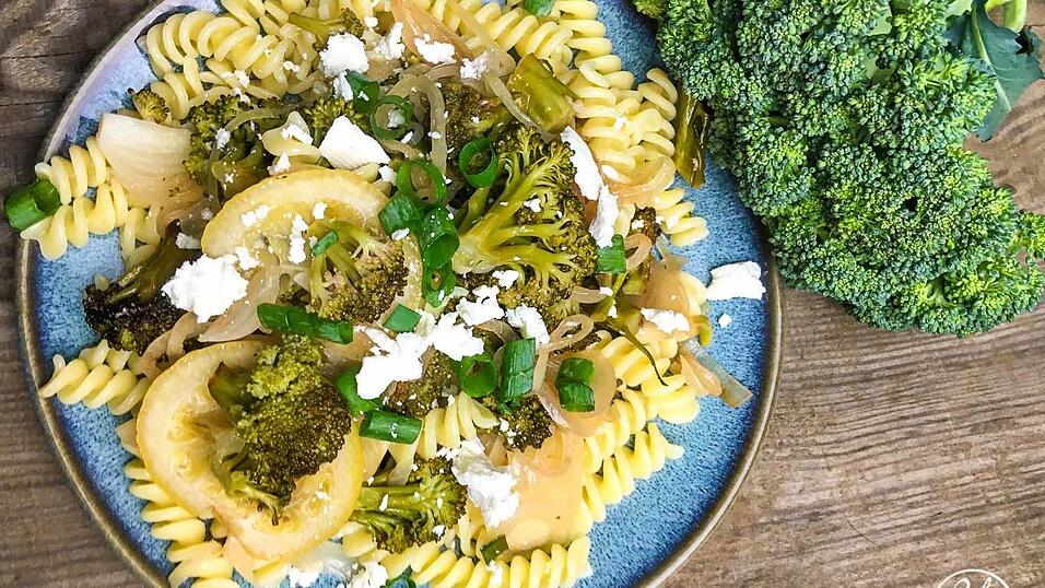 Diese leckere Brokkoli Pasta passt immer - egal ob Sommer oder Winter.
