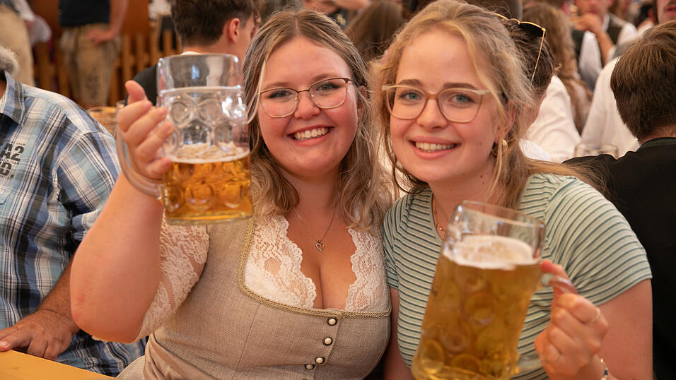 Die Partybilder vom Samstag, 9. August, aus dem Festzelt Nothaft. Die Partybilder vom Samstag, 9. August, aus dem Festzelt Nothaft.