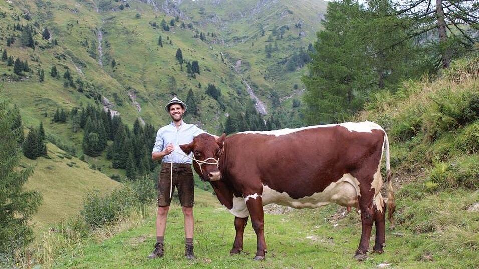 Sebastian Stalleder wollte unbedingt auf eine Alm mit Milchwirtschaft und Sennerei. Sebastian Stalleder wollte unbedingt auf eine Alm mit Milchwirtschaft und Sennerei.