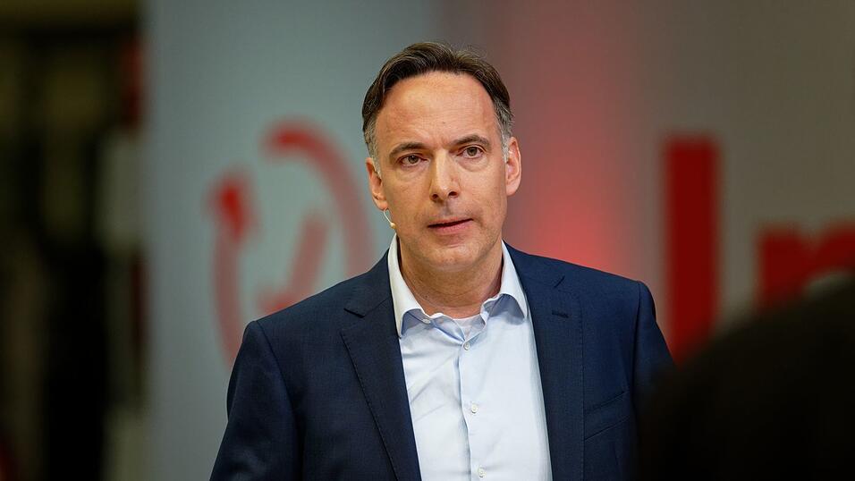 Vertriebsvorstand Marc Spieker w&uuml;nscht sich eine Verpflichtung aller Netzbetreiber zu einer Smart-Meter-Umr&uuml;stung in Deutschland. (Archivbild)