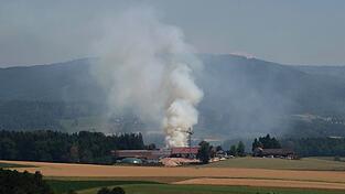 Die Rauchs&auml;ule des Brandes war weithin sichtbar.