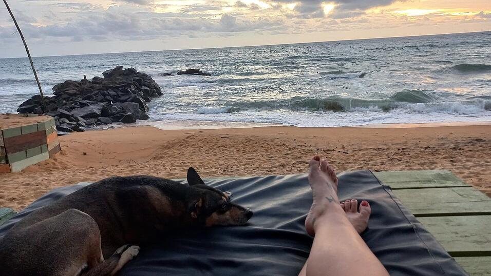 Die Stadt Galle liegt direkt an der Küste. Hier kann man es am Strand gut aushalten.