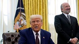 Donald Trump will sich mit den Präsidenten von Russland und China zu Gesprächen über nukleare Absrütung zusammensetzen. Donald Trump will sich mit den Präsidenten von Russland und China zu Gesprächen über nukleare Absrütung zusammensetzen.