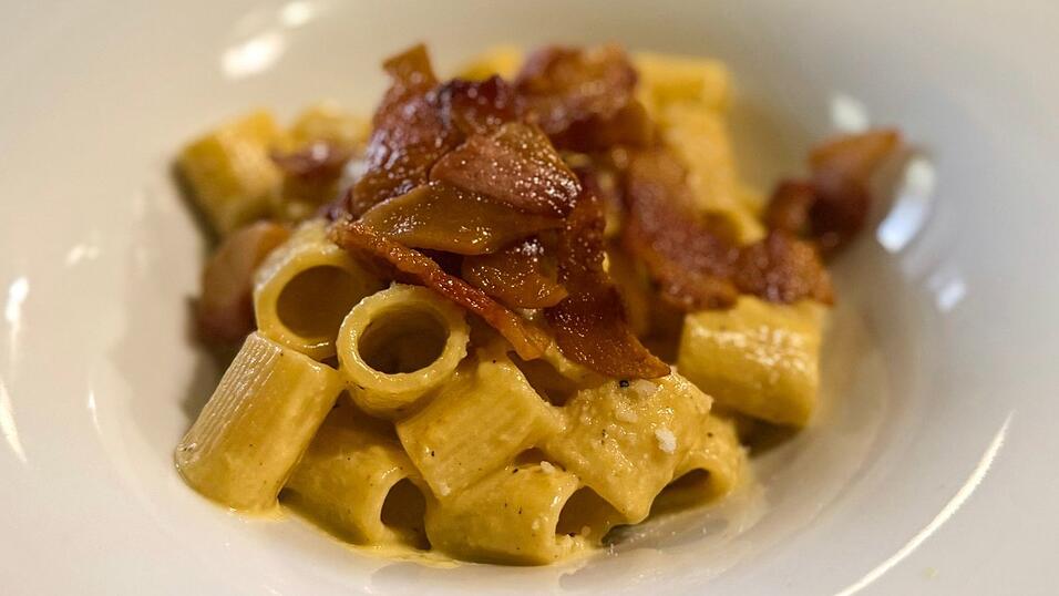 Die Carbonara: Immer schon italienisch oder eingeführt aus den USA? Die Carbonara: Immer schon italienisch oder eingeführt aus den USA?