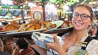 Ein halbes Hendl ist wohl das klassische Wiesn-Gericht. Ein halbes Hendl ist wohl das klassische Wiesn-Gericht.
