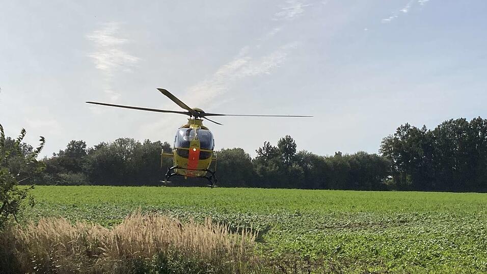 Zahlreiche Einsatzkräfte waren vor Ort, der Verletzte wurde per Rettungshubschrauber ins Krankenhaus gebracht. Zahlreiche Einsatzkräfte waren vor Ort, der Verletzte wurde per Rettungshubschrauber ins Krankenhaus gebracht.