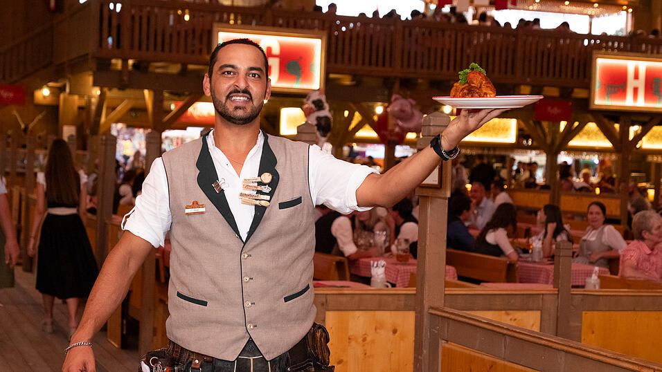 Die Partybilder vom Sonntag, 13. August 2023, aus dem Festzelt Krönner. Die Partybilder vom Sonntag, 13. August 2023, aus dem Festzelt Krönner.