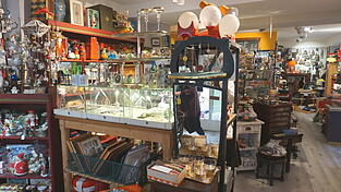 Vintage, Cafe und Perlenstickerei bleiben bei Carakess. Der Laden verkleinert sich auf die urspr&uuml;ngliche Fl&auml;che.