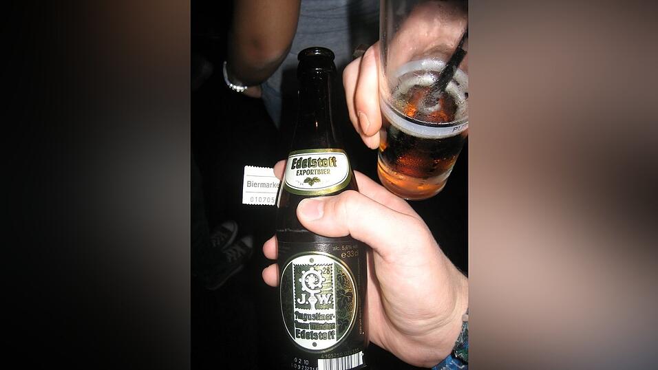 Rund 4000 Boarderfreunde feierten bei der Weltpremiere des neuesten Films von Isenseven, 'Let's go get lost' in M&uuml;nchen.