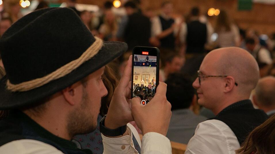 Die Partybilder vom Freitag, 12. August 2022, aus dem Festzelt Weckmann.